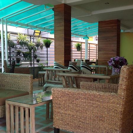 Yellow Tique Hotel Lampang Esterno foto