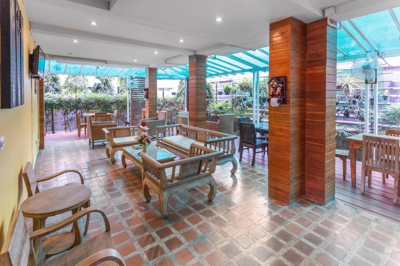 Yellow Tique Hotel Lampang Esterno foto