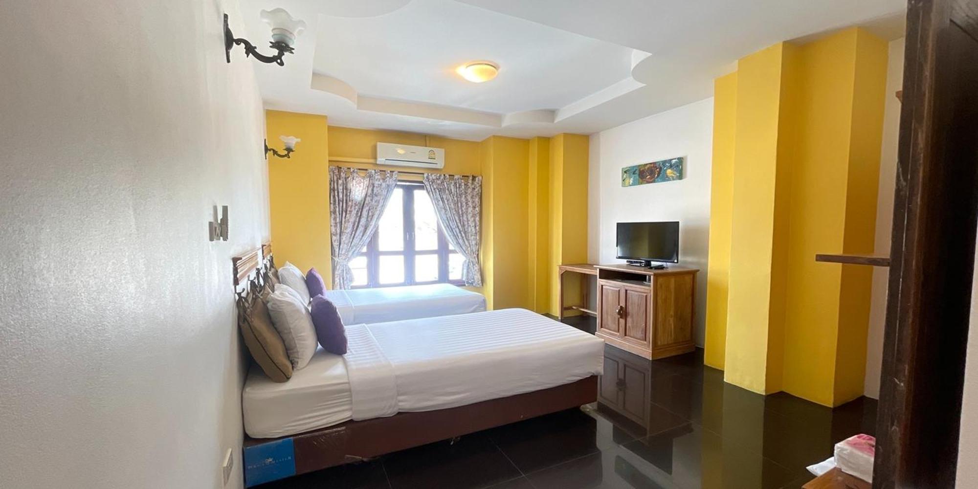 Yellow Tique Hotel Lampang Esterno foto