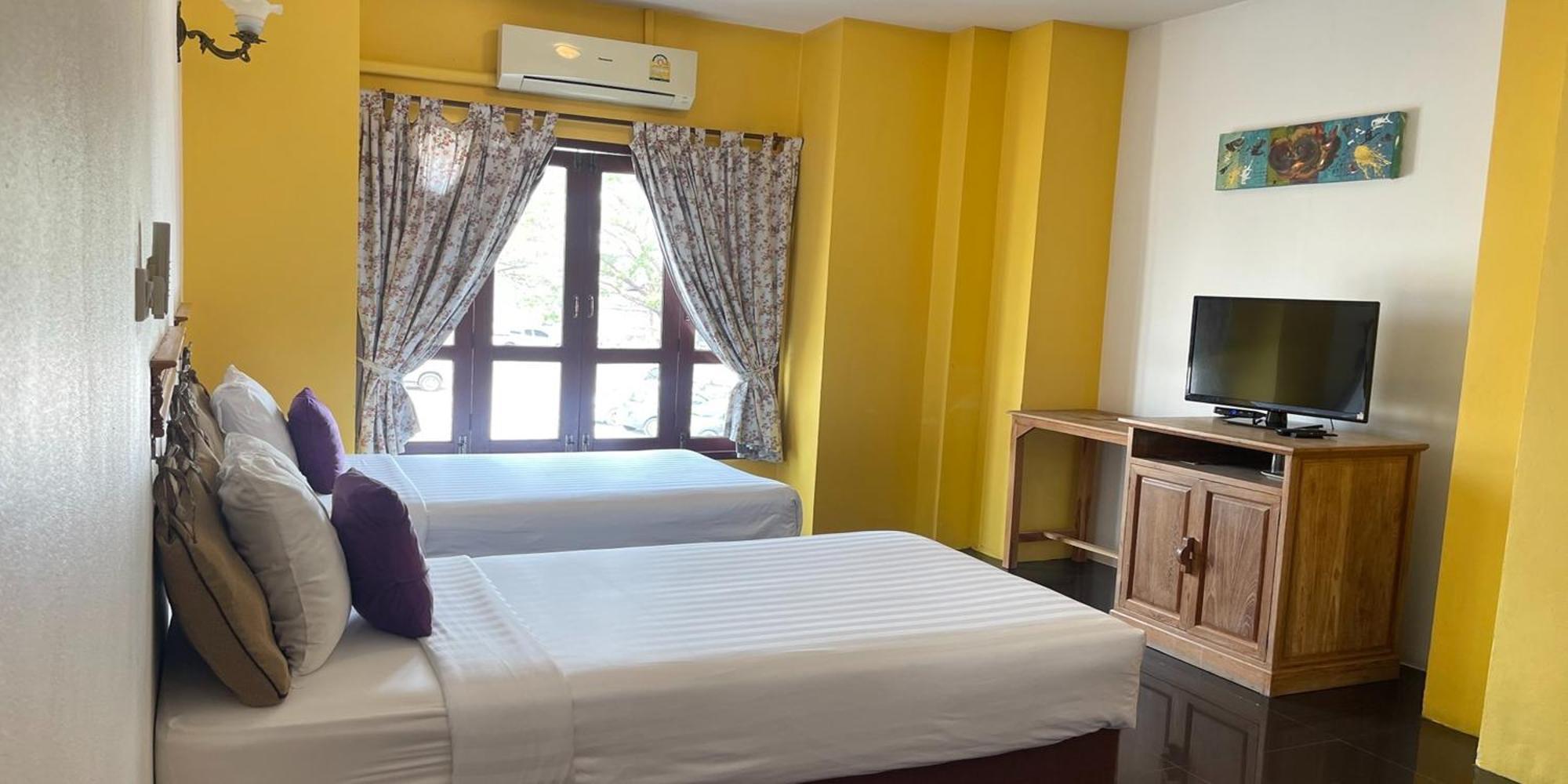Yellow Tique Hotel Lampang Esterno foto