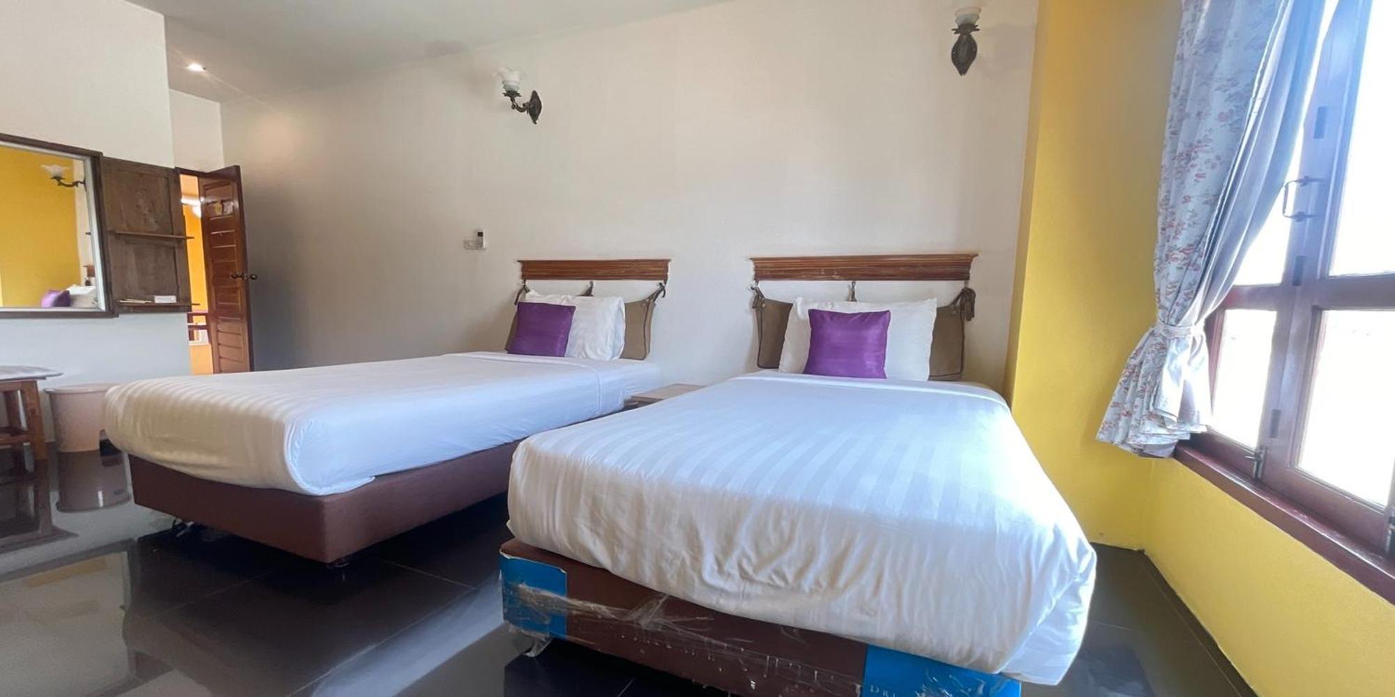 Yellow Tique Hotel Lampang Esterno foto