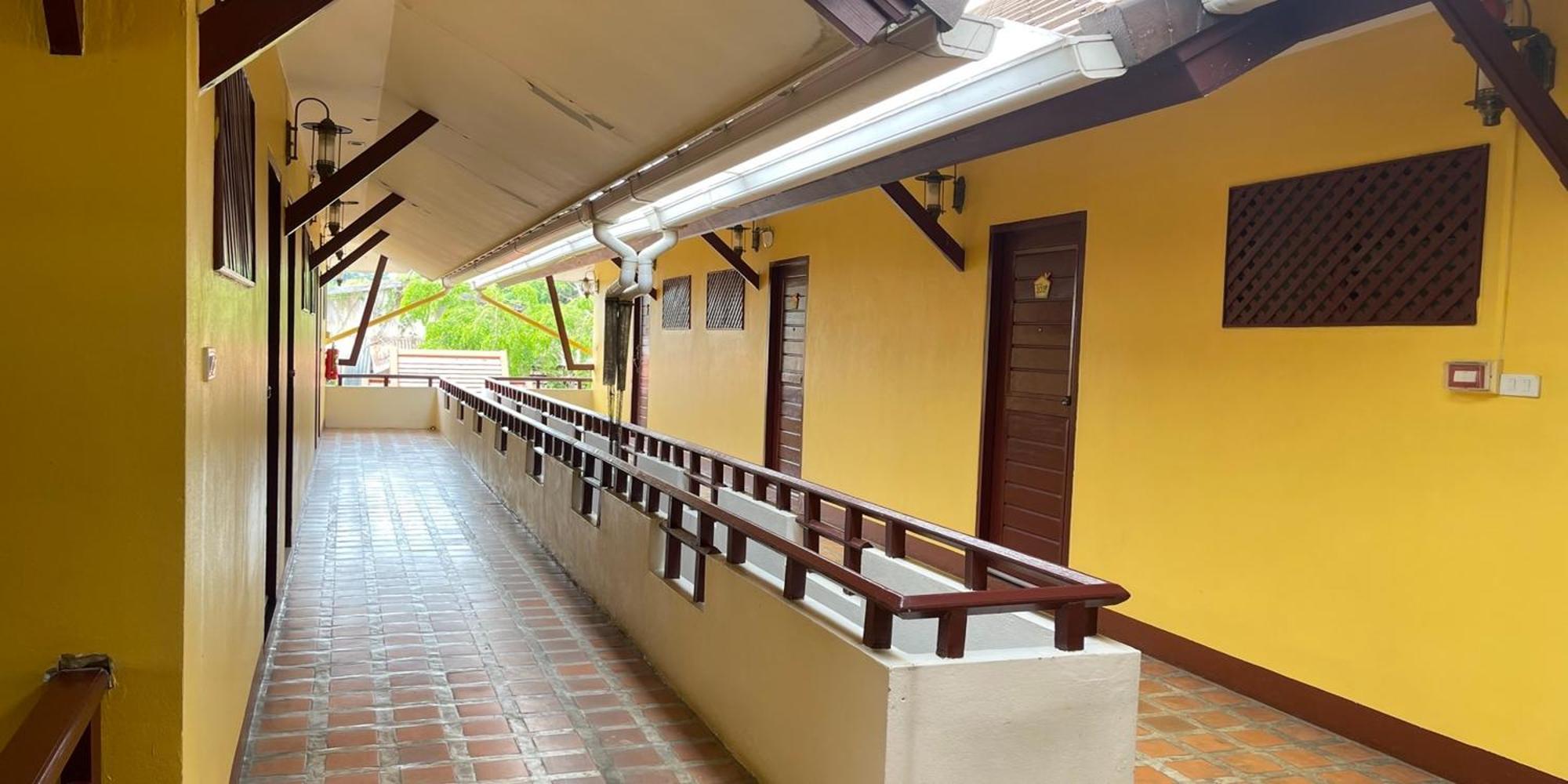 Yellow Tique Hotel Lampang Esterno foto