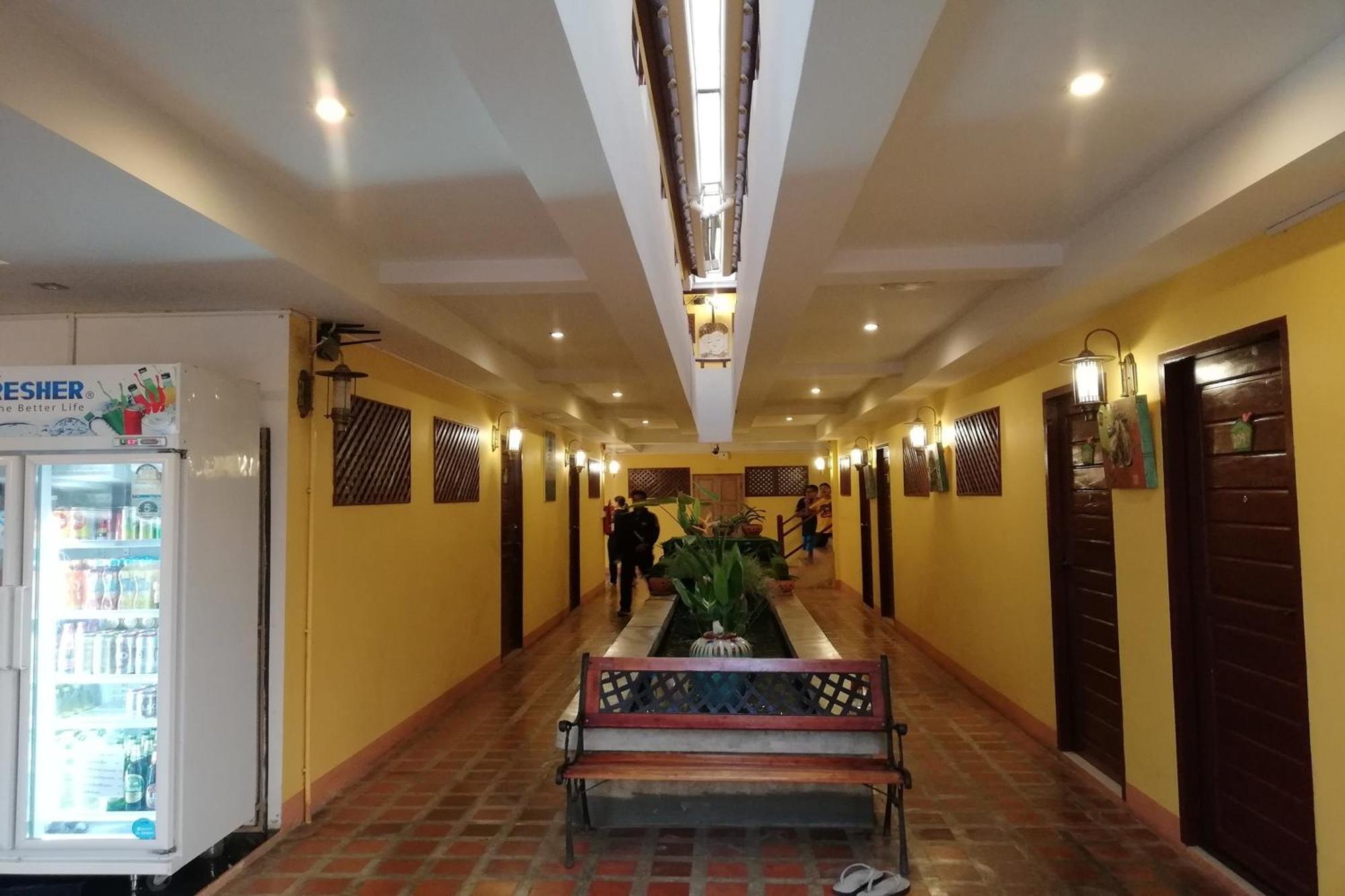 Yellow Tique Hotel Lampang Esterno foto