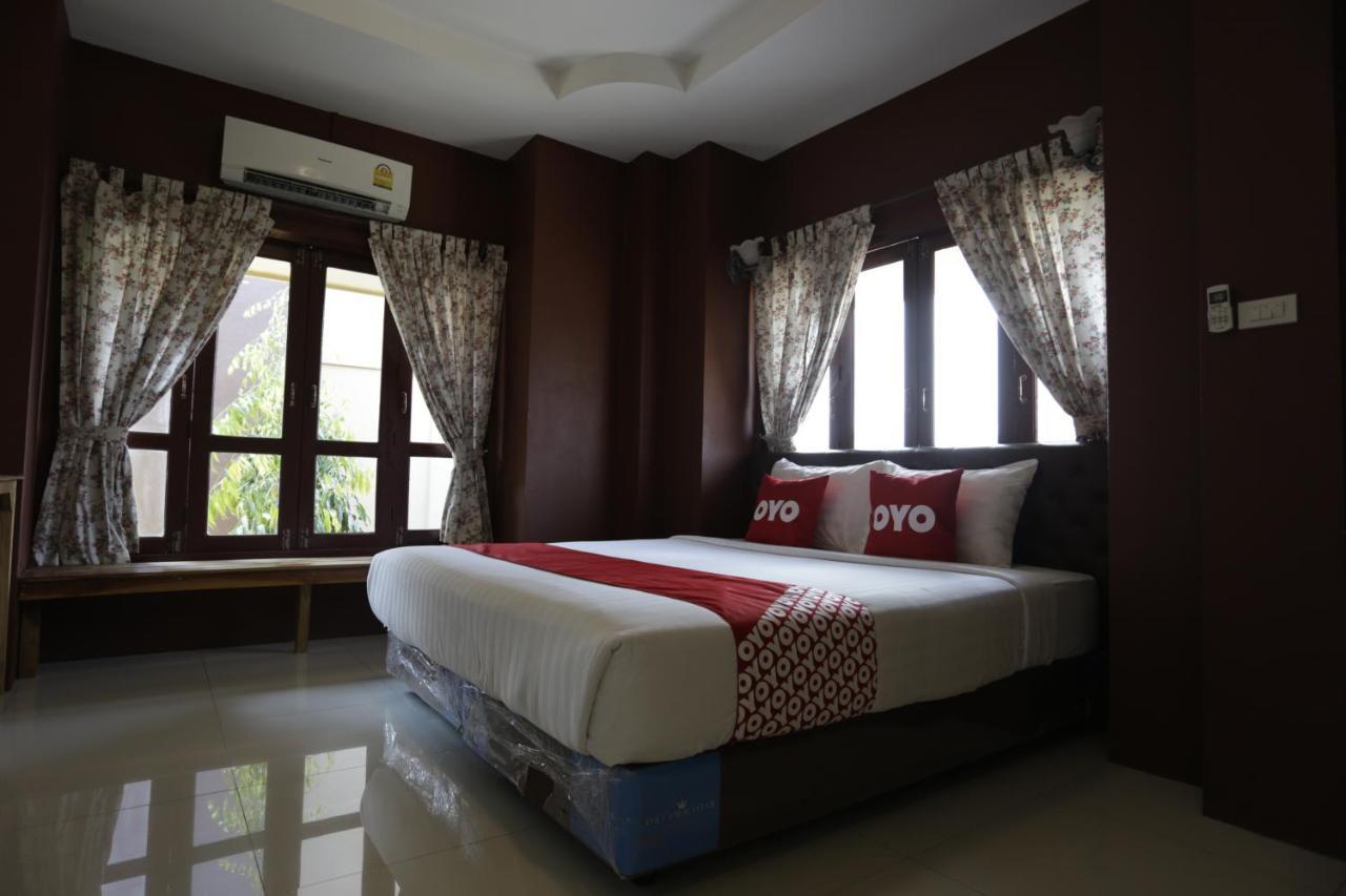 Yellow Tique Hotel Lampang Esterno foto
