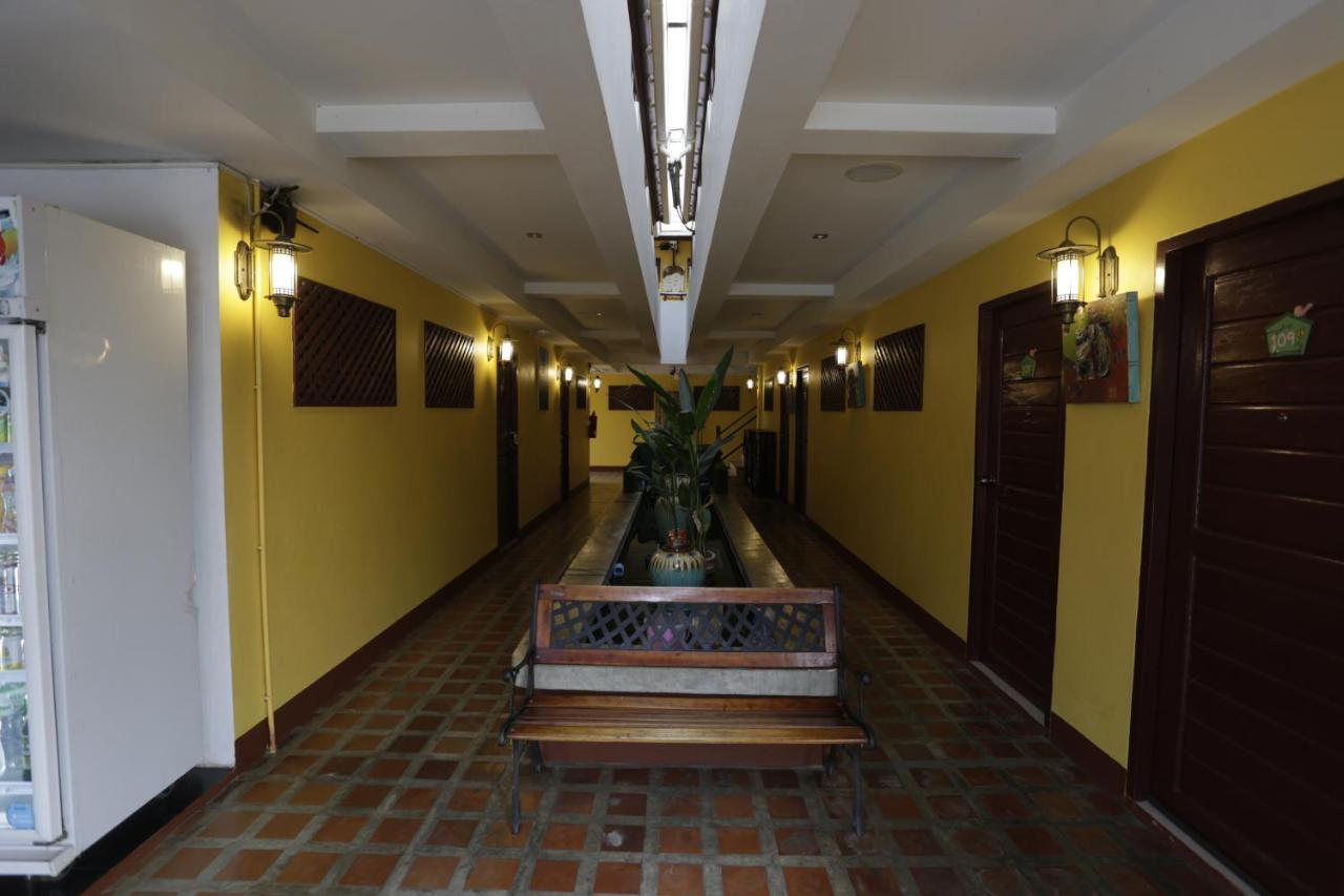 Yellow Tique Hotel Lampang Esterno foto